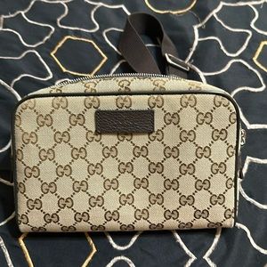 Adjustable Belt bag with tags and authenticity cards